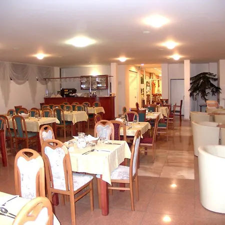 阿斯特拉酒店 酒店 3*